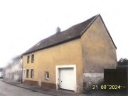 Einfamilienhaus mit Garage