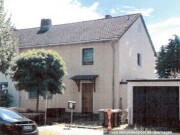 Doppelhaushälfte mit Garage