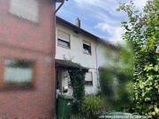 Einfamilienhaus, Garage, Stellplatz