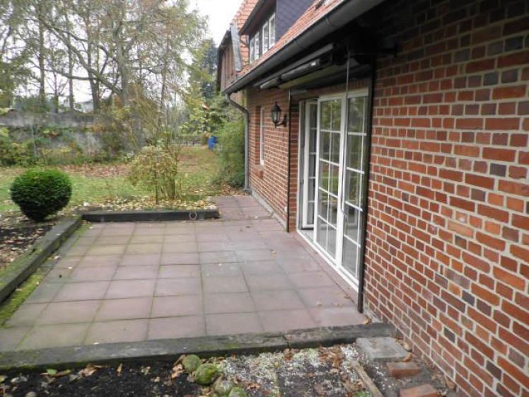 4 Zimmer Erdgeschoßwohnung mit Terrasse.