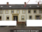 Reihenmittelhaus mit Nebengebäude