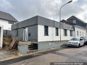 4-Zimmerwohnung und Stellplatz