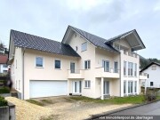 Einfamilienhaus mit Doppelgarage