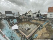 Bauplatz mit Bodenplatte