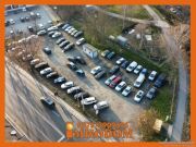Freifläche mit Bürocontainer in zentraler und gut sichtbarer Lage in…