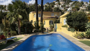Große Villa auf Eckgrundstück mit Pool und Doppelgarage in Top-Lage …