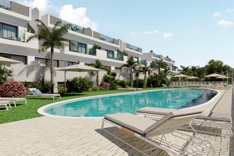 NatureViews-Outside-Pool-1