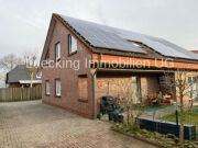 Wohngebäude mit 2 Wohneinheiten und PV-Anlage