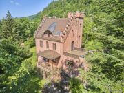 Eberbach-Liebhaberobjekt: Herrschaftliches Anwesen in englischer Tud…