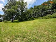 Drei aneinandergrenzende Grundstücke in sonniger Hanglage von Marjoß…