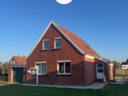 Ruhig gelegen: Einfamilienhaus mit großem Grundstück und Garage (Erb…