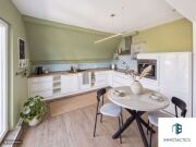 Wohnen mit Altbaucharakter – 119 m², Balkon & Kamin in ruhiger Lage …