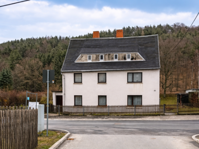 Einfamilienhaus mit großem Garten in ruhiger Lage von Lichtenstein