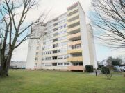 Helle 4,5-Zimmer EG-Wohnung mit Balkon und PKW-Freistellplatz