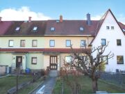 Wilthen - Eigenheim mit zwei Garagen und Garten