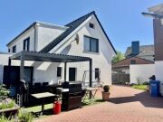 ToHuus Immobilien: runderneuertes Einfamilienhaus im Ortskern des No…