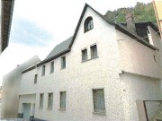 Zweifamilienhaus mit integrierter Garage