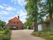 Wohnen wo andere Urlaub machen - Attraktives Zweifamilienhaus in dir…