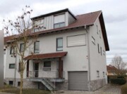Doppelhaus mit Garage und Stellplätzen