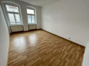 Wohnen in Gera-Debschwitz! Gemütliche 2 Raum-Wohnung. Bad mit Wanne …