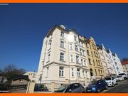 Blick über die Stadt! Gemütliche 3 Raum DG Wohnung mit großem Mieter…