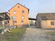Bauern-Einfamilienhaus mit Nebengebäuden und landwirtschaftliche Flä…