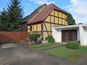 Einfamilienhaus mit Nebengebäuden