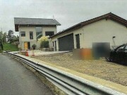 Einfamilienhaus und Garage