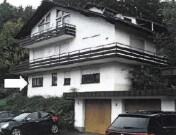 Zwangsversteigerung Wohnung Nr. 1 mit Hobbyraum und Stellplatz