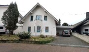 Einfamilienhaus mit Doppelgarage