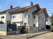 Doppelhaushälfte mit Einliegerwohnung