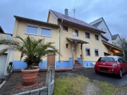 Zwangsversteigerung Einfamilienhaus mit Doppelgarage und zwei Stellplätzen