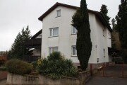 Zweifamilienhaus mit Garage und Stellplatz