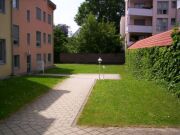 Direkt von der Tiefgarage bis vor die Wohnungstür mit dem Fahrstuhl.