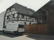 Einfamilienhaus mit Nebengebäude