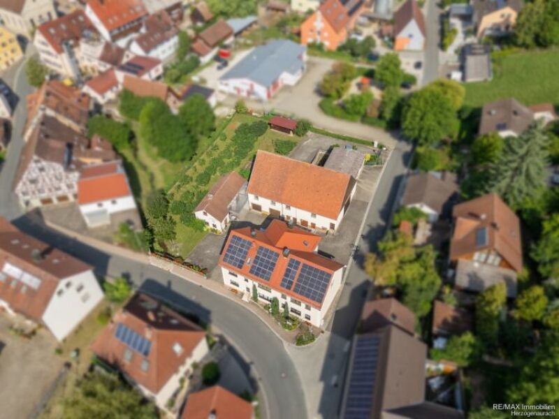 Viel Platz zum Wohnen und Arbeiten