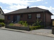 Einfamilienhaus mit Garage