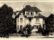 Stilvolle, sanierte 4-Raum-Dachgeschosswohnung mit EBK in Bad Elster
