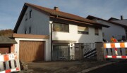 Zweifamilienhaus mit Garage