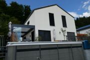 Einfamilienhaus mit Carport
