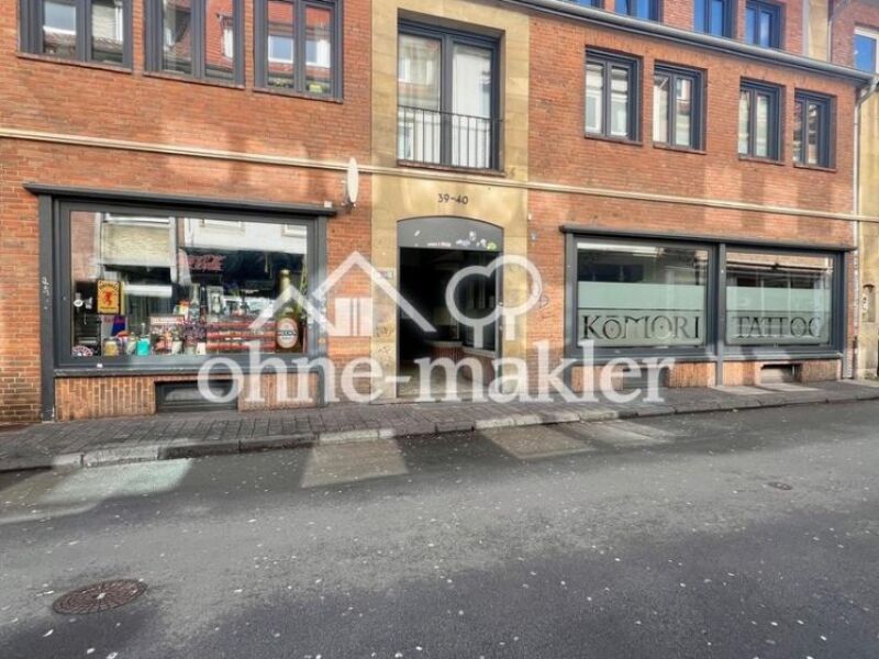 Sonder und C- Lage ! 124 m² mit besonderer Schaufensterfront in C- L…