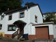 Einfamilienhaus mit Garage