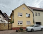Zwangsversteigerung Zweifamilienhaus mit Werkstatt-/Lagergebäude