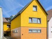 Interessante ca. 6,5 % Bruttorendite - MFH mit drei Wohnungen in Zel…