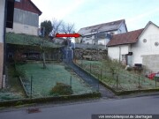 Ein- bis Zwei-Familienhaus mit Lagergebäude