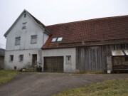 Grundstück inkl. Gebäude und Waldfläche