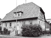 Einfamilienhaus mit abrissreifer Scheune/Stall