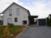 Einfamilienhaus mit Einzelgarage