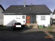 Einfamilienhaus mit Anbau