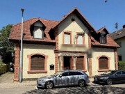 Wohn- und Geschäftshaus